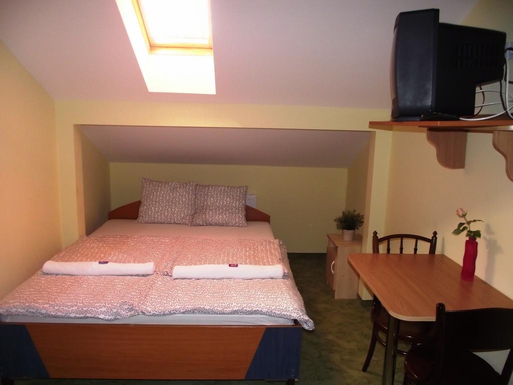 Mediterrán Vendégház Kecskemét Habitación foto